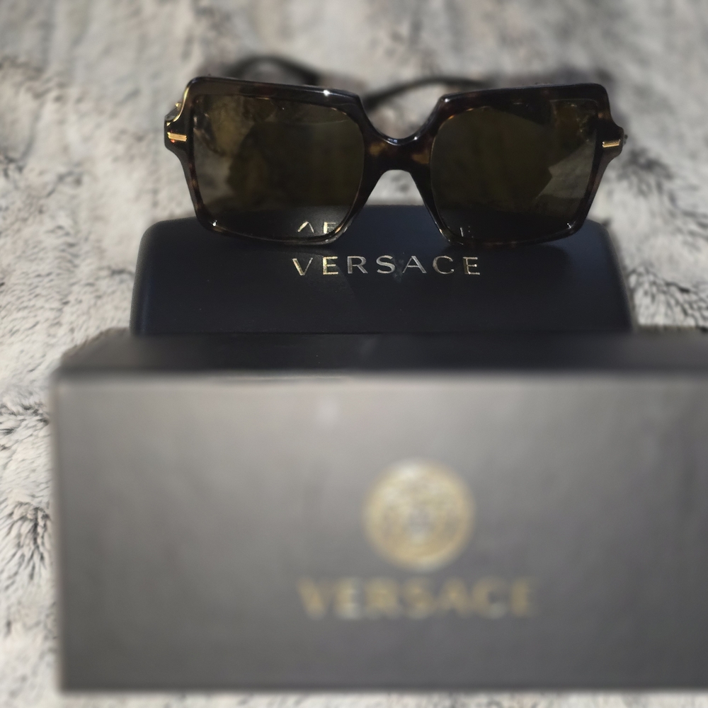 Versace Tortoise Shell Sunglasses - Picture 4 of 7